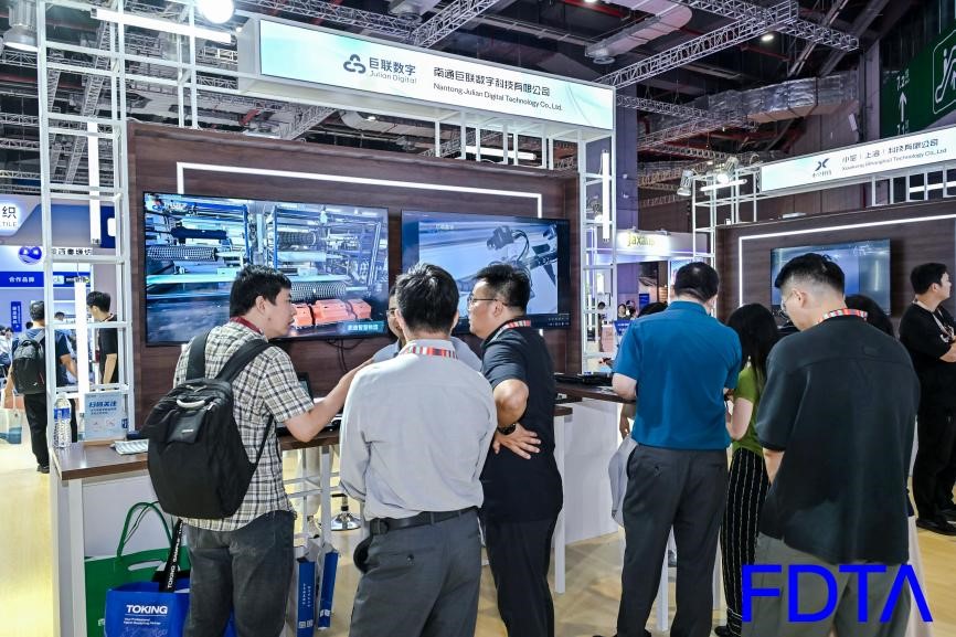 從數(shù)據(jù)決策到虛擬織布，數(shù)字時(shí)尚創(chuàng)新空間貫通紡織全鏈數(shù)智升級(jí)！