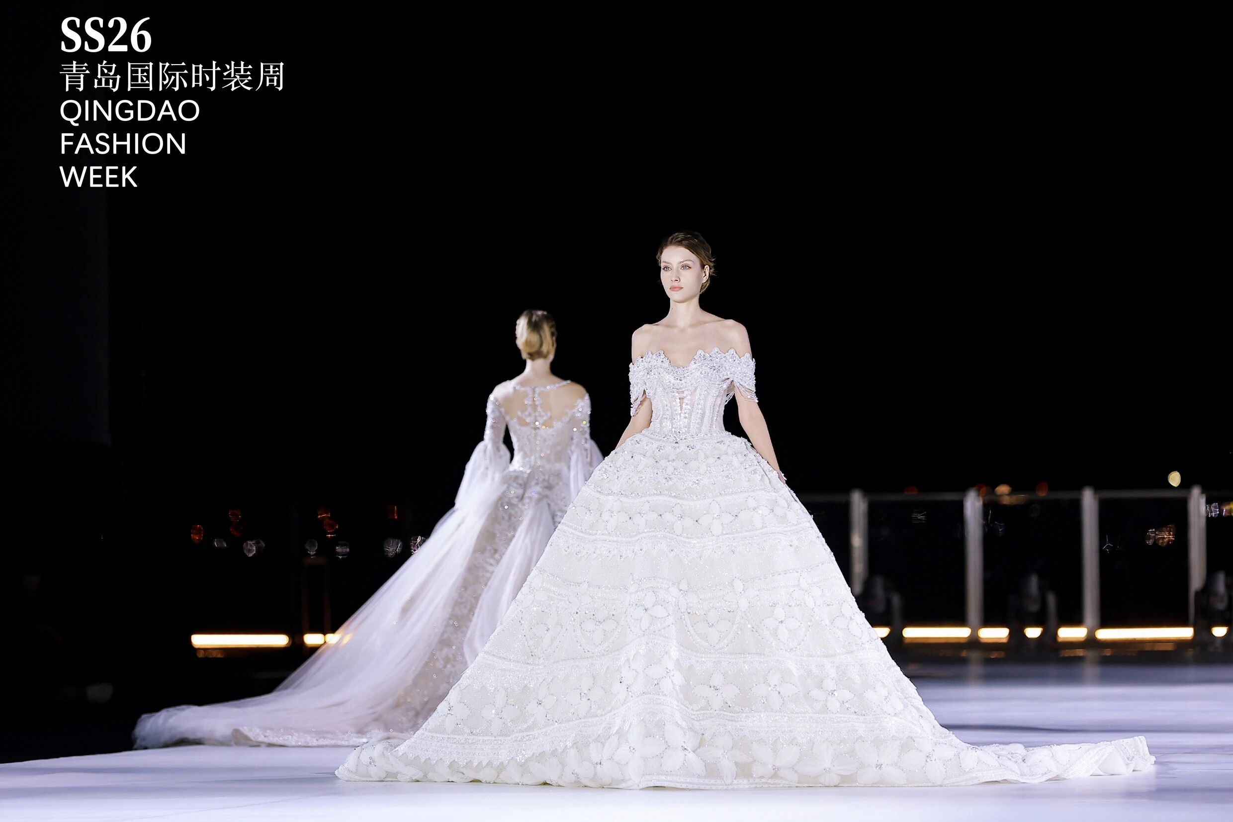 潮涌浮山灣畔 時尚綺夢啟航--2025中國（青島）國際時裝周盛大啟幕！