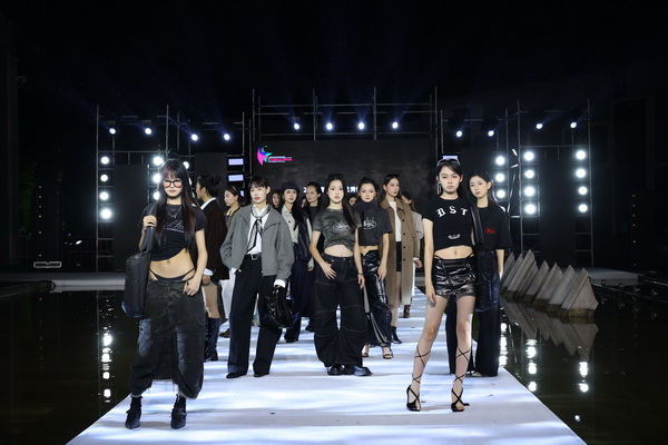 &ldquo;華秀&rdquo;璀璨，紡織谷變身老城區(qū)時尚秀場