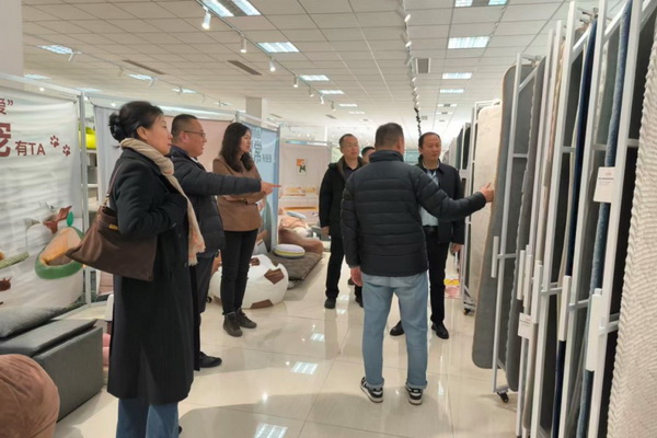 新疆沙雅縣調(diào)研組赴青島考察 深化紡織產(chǎn)業(yè)協(xié)同與跨領(lǐng)域合作