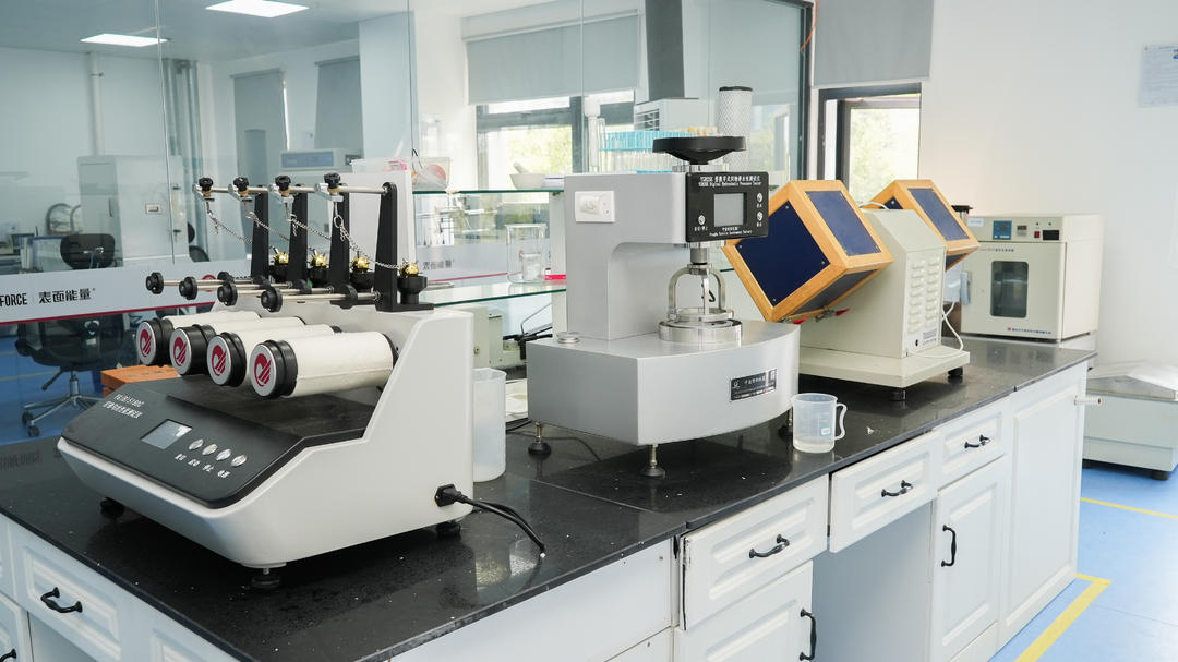 突破瓶頸！表面能量科技集團(tuán)成功實(shí)現(xiàn)納米纖維宏量生產(chǎn)新跨越