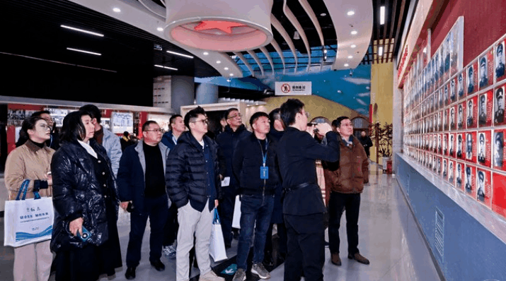 鏈合東西&middot;融創(chuàng)未來，2025紡織服裝產業(yè)園區(qū)供應鏈高質量發(fā)展大會在阿拉爾隆重召開